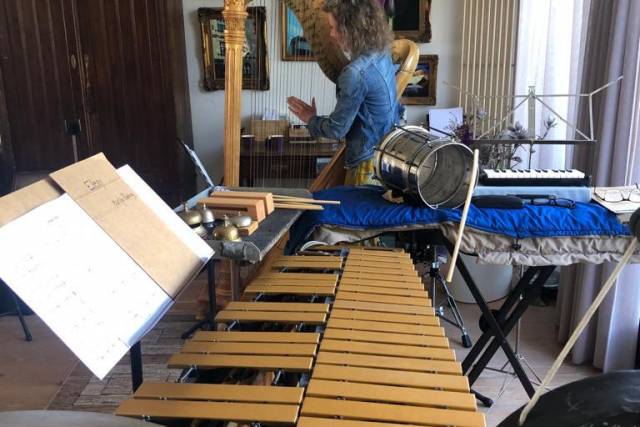 f44157b1-f4b8-48b0-b933-6229d1b1ed15 - custom.image_of_total_images